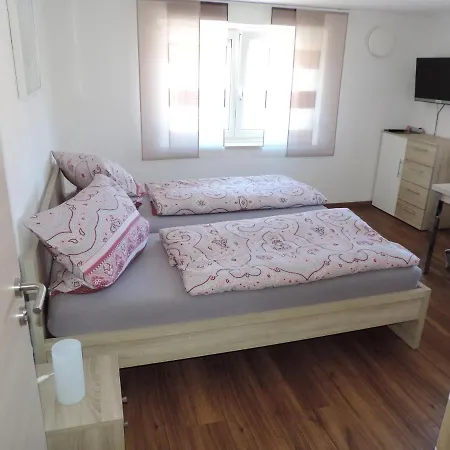 Am Kirchberg Гостевой дом 3*