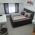 Am Kirchberg 3*