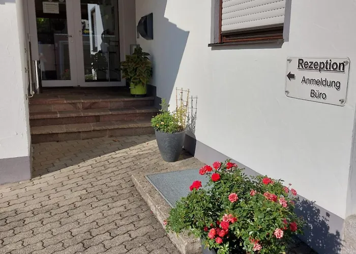 Am Kirchberg 3* Wehringen