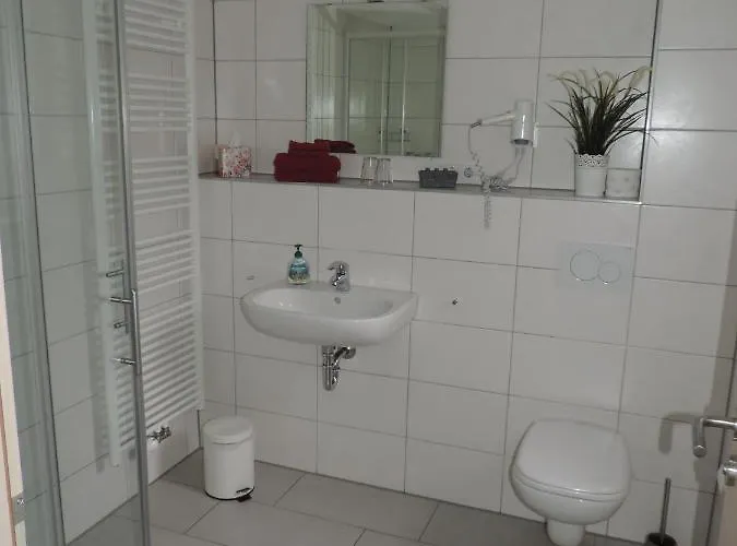 Am Kirchberg 3*